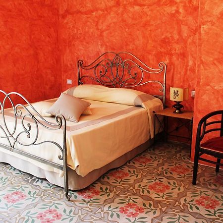 Palazzo Camarda B&B Ceglie Messapica Extérieur photo
